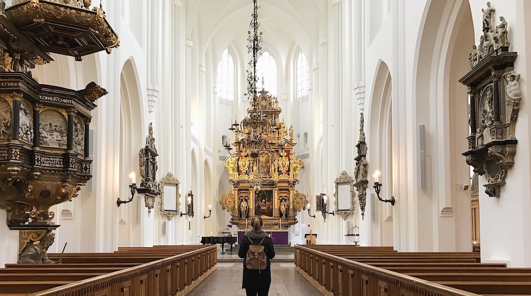 Such beauty in the churches here, jaw dropping.