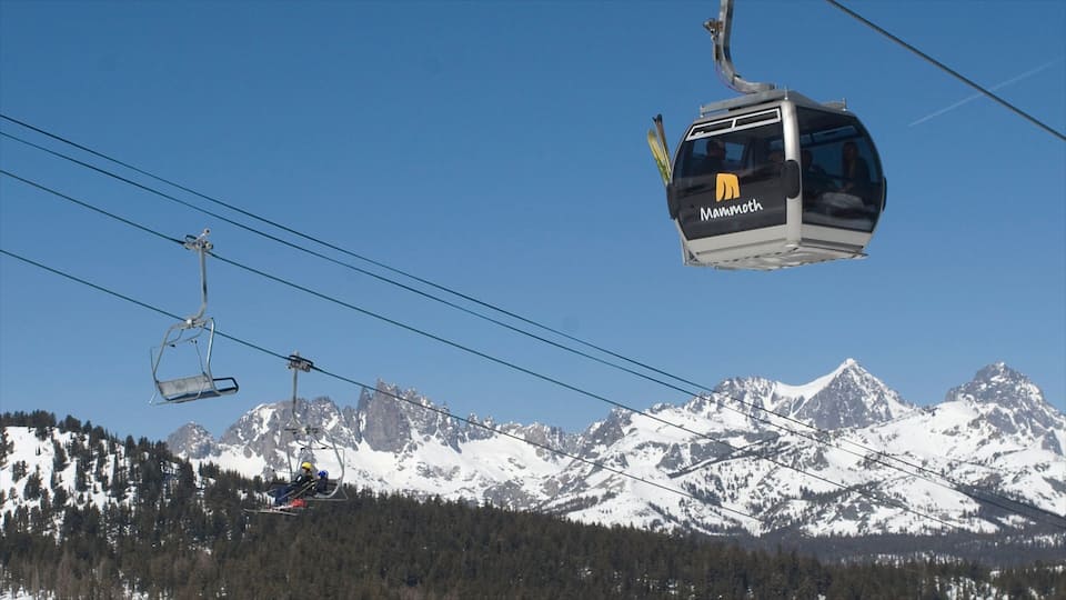Central Interior California showing a gondola, snow and mountains
