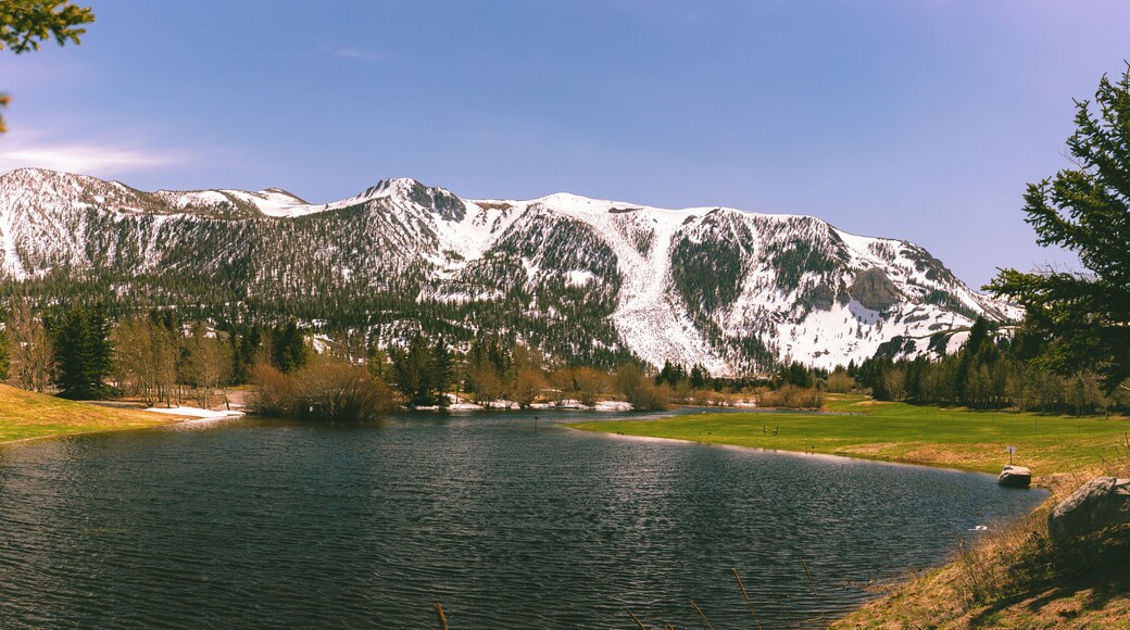You know, snow was 10 feet deep just 2 miles away. Here it felt like a nice spring day.