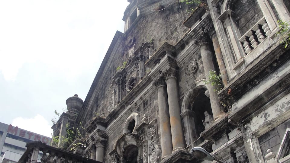 The Binondo Church is in the center of the Chinatown community in Manila Philippines. The Chinatown is the oldest in the world. The church is the Minor Basilica of San Lorenzo Ruiz - the first Filipino Saint. #architecture #Manila #Philippines