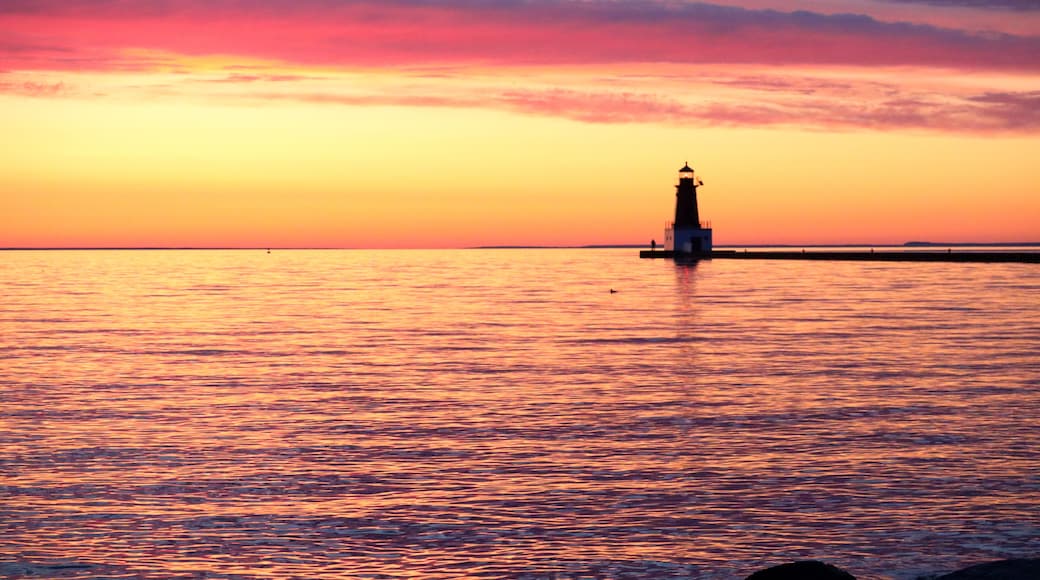 Lake Michigan Lighthouse, North Pier LIghthouse in Menominee