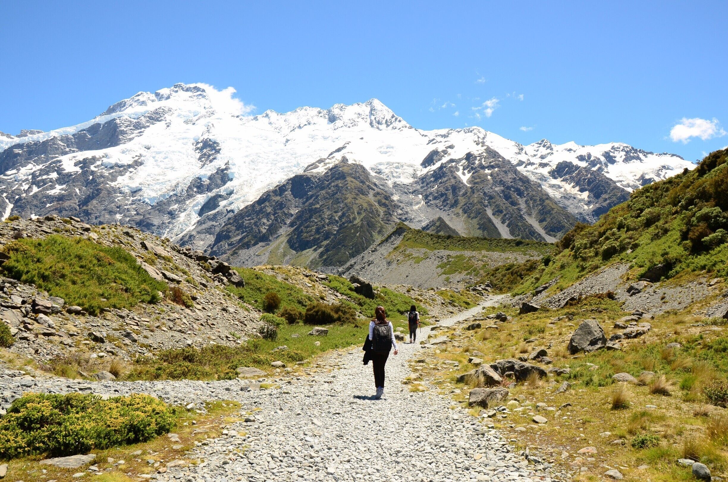 Possibly one of the best hike I have ever done in my life. We did the Hooker Valley trail - it was relatively easy to do. You wouldn't even get tired because of the scenery in front of you. It was a beautiful hike and unfortunately, our stay here was short (for future visitors, spend some time in this area and do the other hikes). 

The way to Mt. Cook was amazing as well. There was one point where we went around the mountains filled with #snow. I was stunned with the beauty surrounding me that I forgot to take a photo. I felt like I was in a fantasyland - the clouds were a bit dark as well so I had that eerie feeling that a dragon from Lord of the Rings will fly out in the sky at any minute. It was a magical feeling.

#hiking #newzealand #southisland #mtcook #mountains #snow