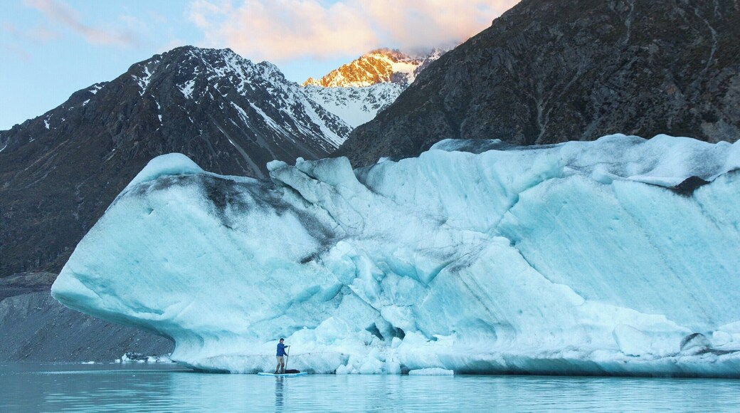 In this photo you see us paddle boarding next to an iceberg. This is in Tasman glacier lake in New Zealand. It's a 4 hour drive from queenstown and a 3 hour drive from Christchurch
#BvSApplication.