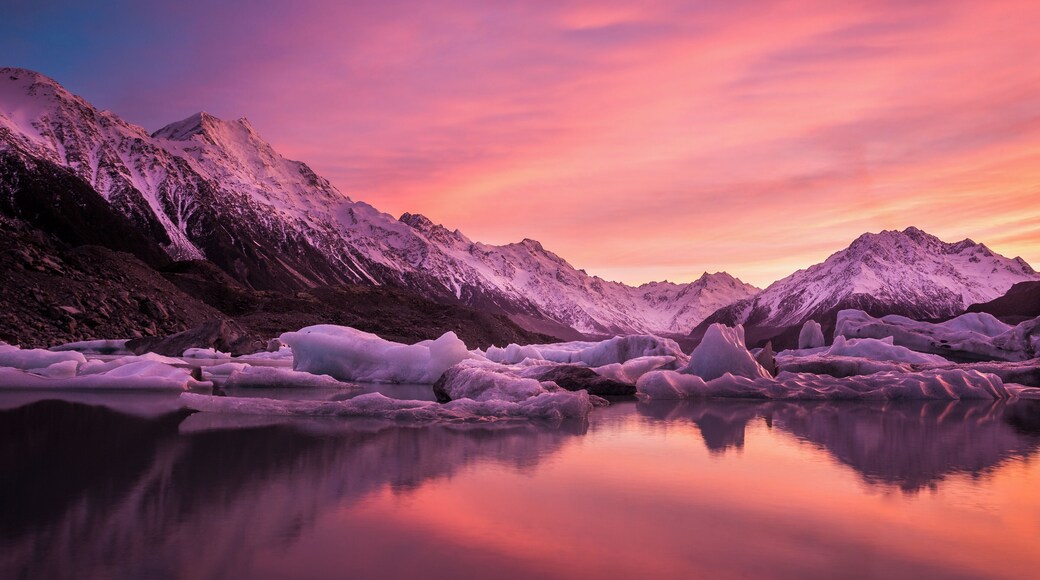 Sunrise at Tasman Glacial Lake. Just a short 15 minute drive from the hostel! One of the most beautiful things I have ever seen! #BvS100k