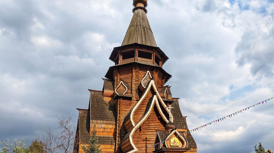 Dostoevsky and Tolstoy vibes with this old-style wooden Russian church
.
.
#russia #travel #traveltorussia #market #church #exploretheworld #explorerussia #tourist #tourism #vacationvibes #vacation #moscow #moscowrussia #russian #russianfederation #travelblogger #travelgram #bloggersofinstagram #russiagram #cathedral #culture #cultures #cultural #newplaces #discover #discovernewplaces #love #beautiful #beauty #foodforward