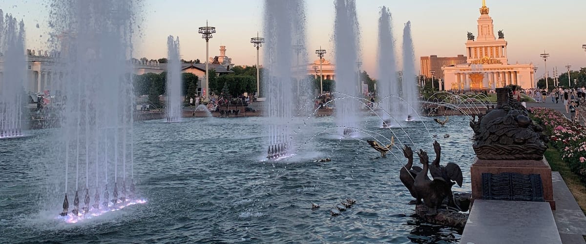 When you will be in Moscow don’t forget to visit VDNH it is a very interesting place with a lot fountains long valleys and beautiful buildings #moscow #vdnh #russia