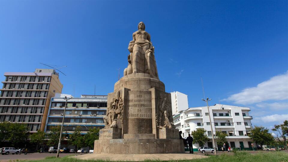 A monument with inscriptions honoring European and African soldiers from the Spanish War.