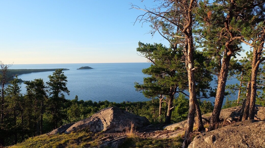 What a beautiful #hike! in Marquette #michigan #lakesuperior #upperpeninsula #parks
