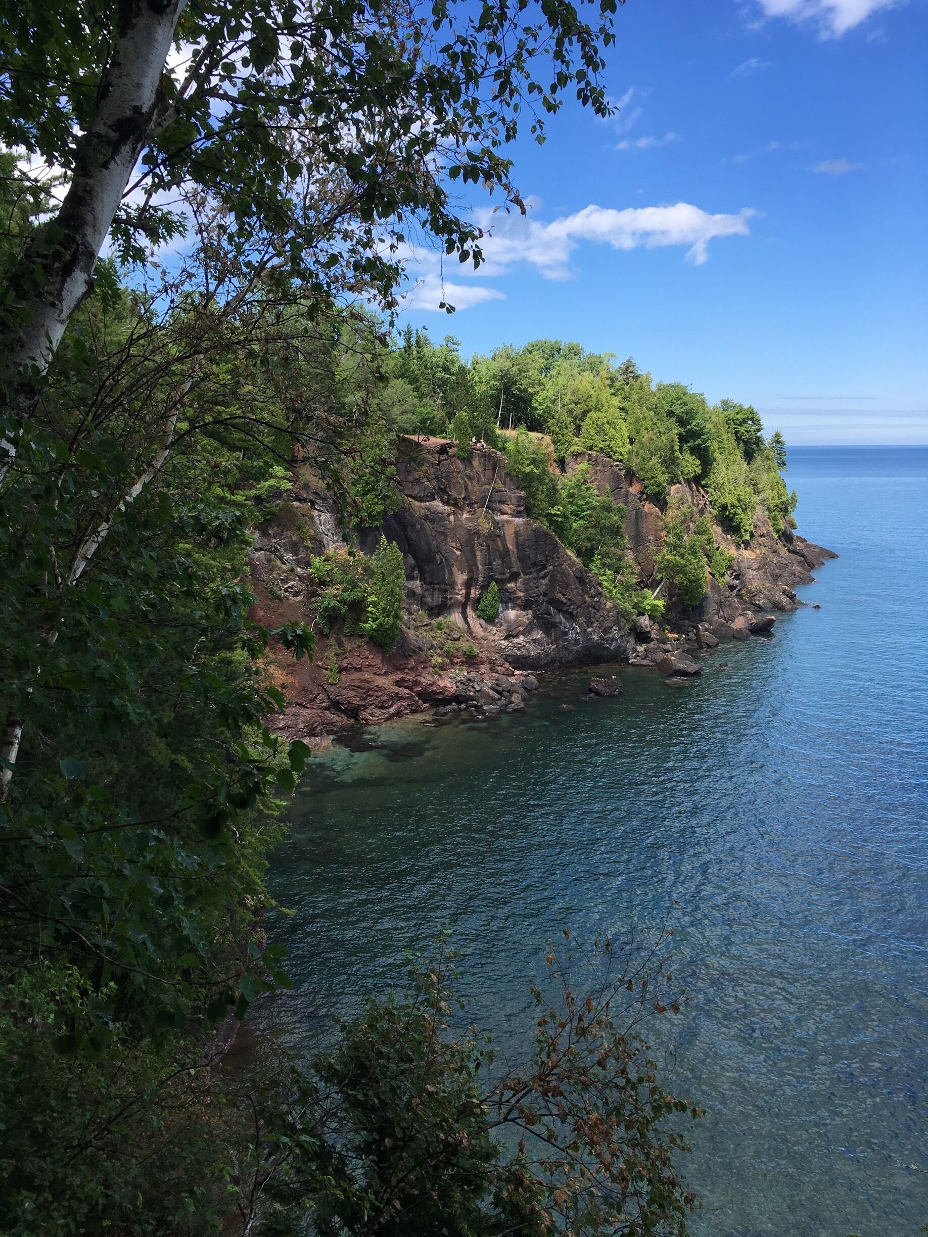 You can pick any spot on Presque isle and it's beautiful! #upperpeninsula #marquette #michigan