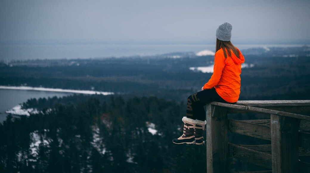 Never to late in the year for a hike❄