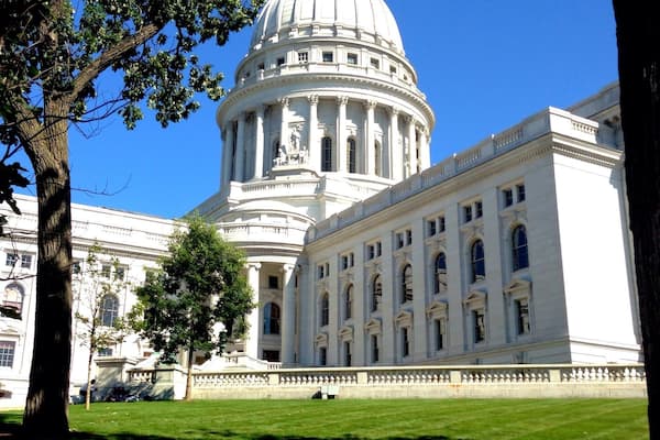 So much to do around this building. Other than picture opportunities, there are plenty of cafes, restaurants and fun lake activities nearby.