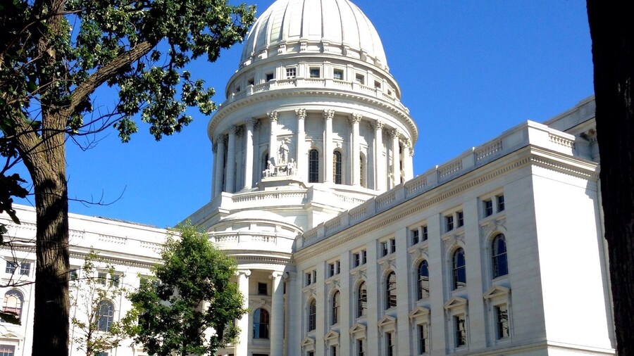So much to do around this building. Other than picture opportunities, there are plenty of cafes, restaurants and fun lake activities nearby.
