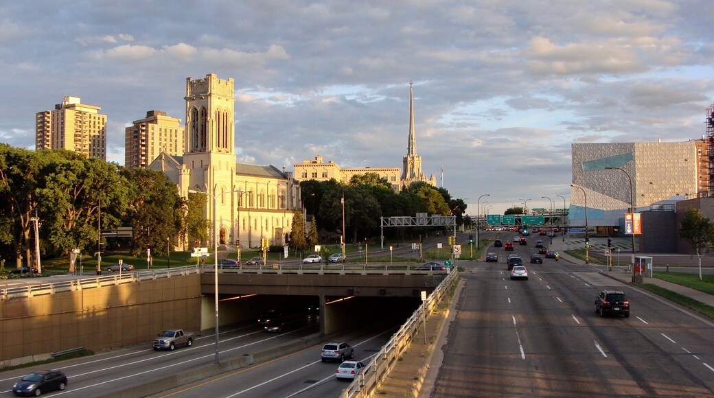 Saint Mark's Episcopal Cathedral on the left and the Walker Art Centre on the right at the golden hour.
#Golden #OnTheRoad