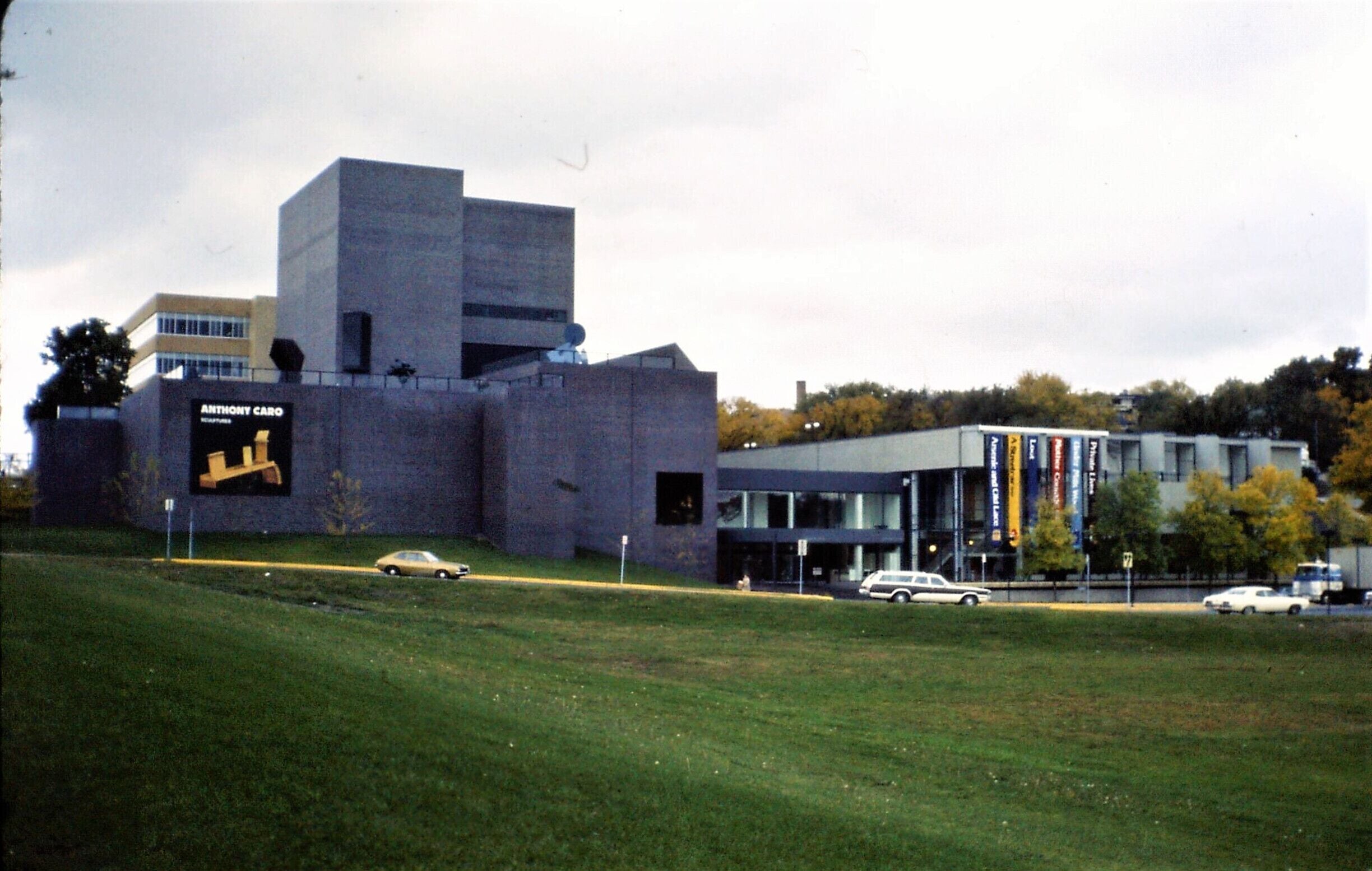1975 Minneapolis Guthrie Theatre & 