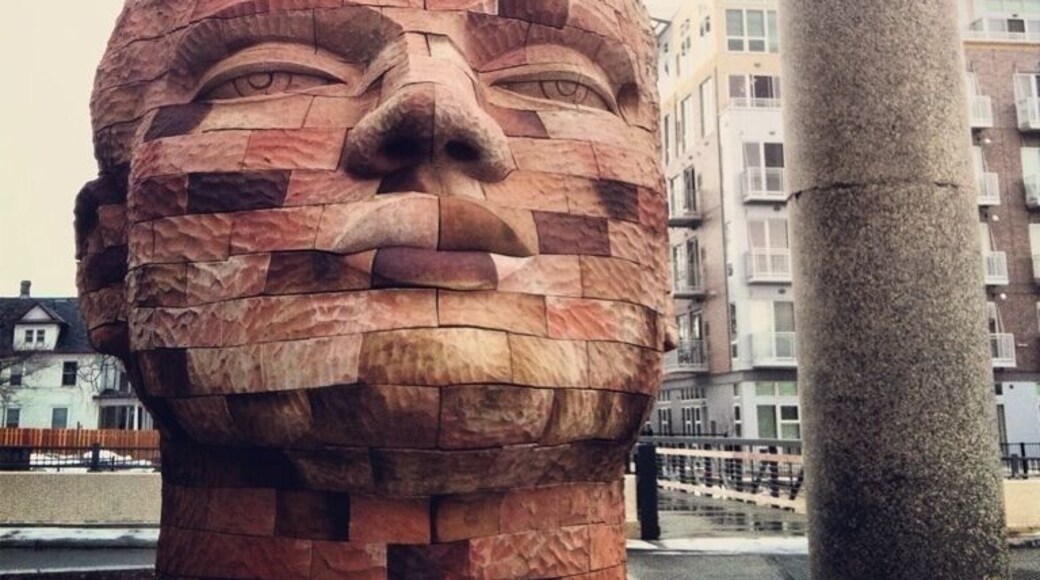 Gigantic head sculpture between Bar Louie and Lagoon Theater in Minneapolis. www.bradleyhanson.com