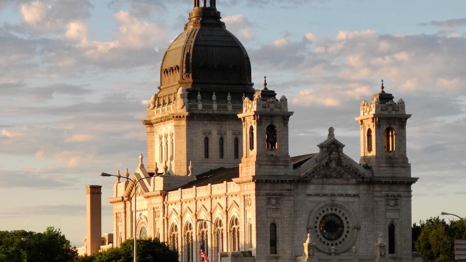 The Basilica of Saint Mary is a Roman Catholic minor basilica located on its own city block along Hennepin Avenue between 16th & 17th Streets in downtown Minneapolis, Minnesota. It was the first basilica established in the United States.
#InStone #Details #Golden #OnTheRoad