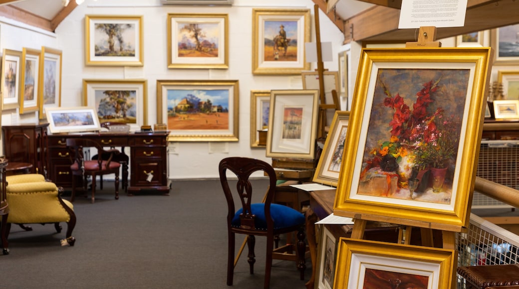 Maitland featuring art and interior views