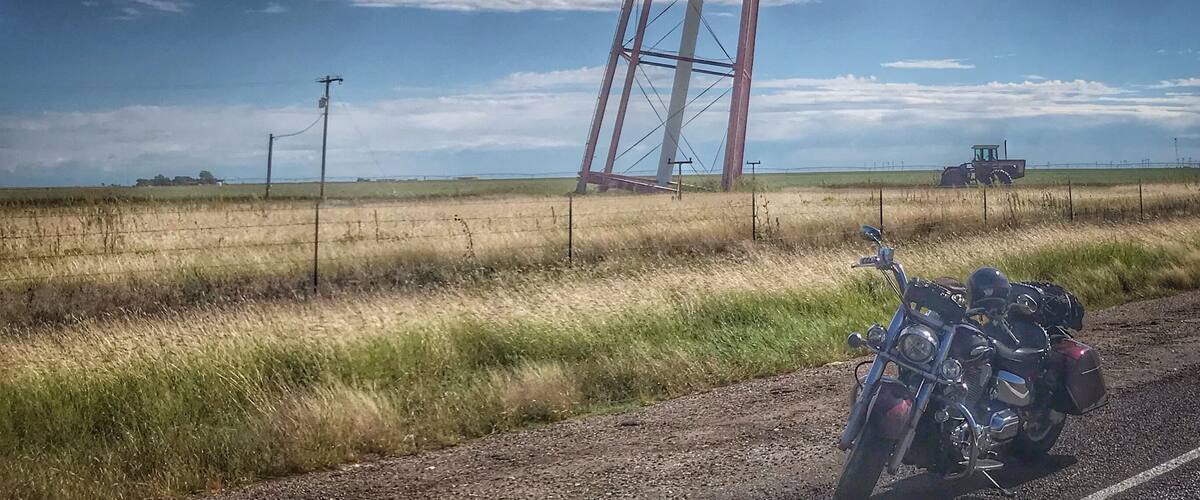 The Leaning Tower of Texas. Story goes the Tower was installed by Ralph Britten, who used it as a gimmick to get motorists on the old stretch of Route 66 to stop at his truck stop. If you're into roadside oddities it's well worth a few minutes of your day to stop, check it out and pop off a few pictures.