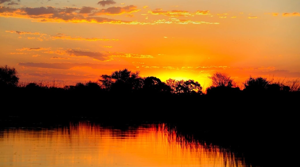 A boat trip on the Thalamakane river at sunset