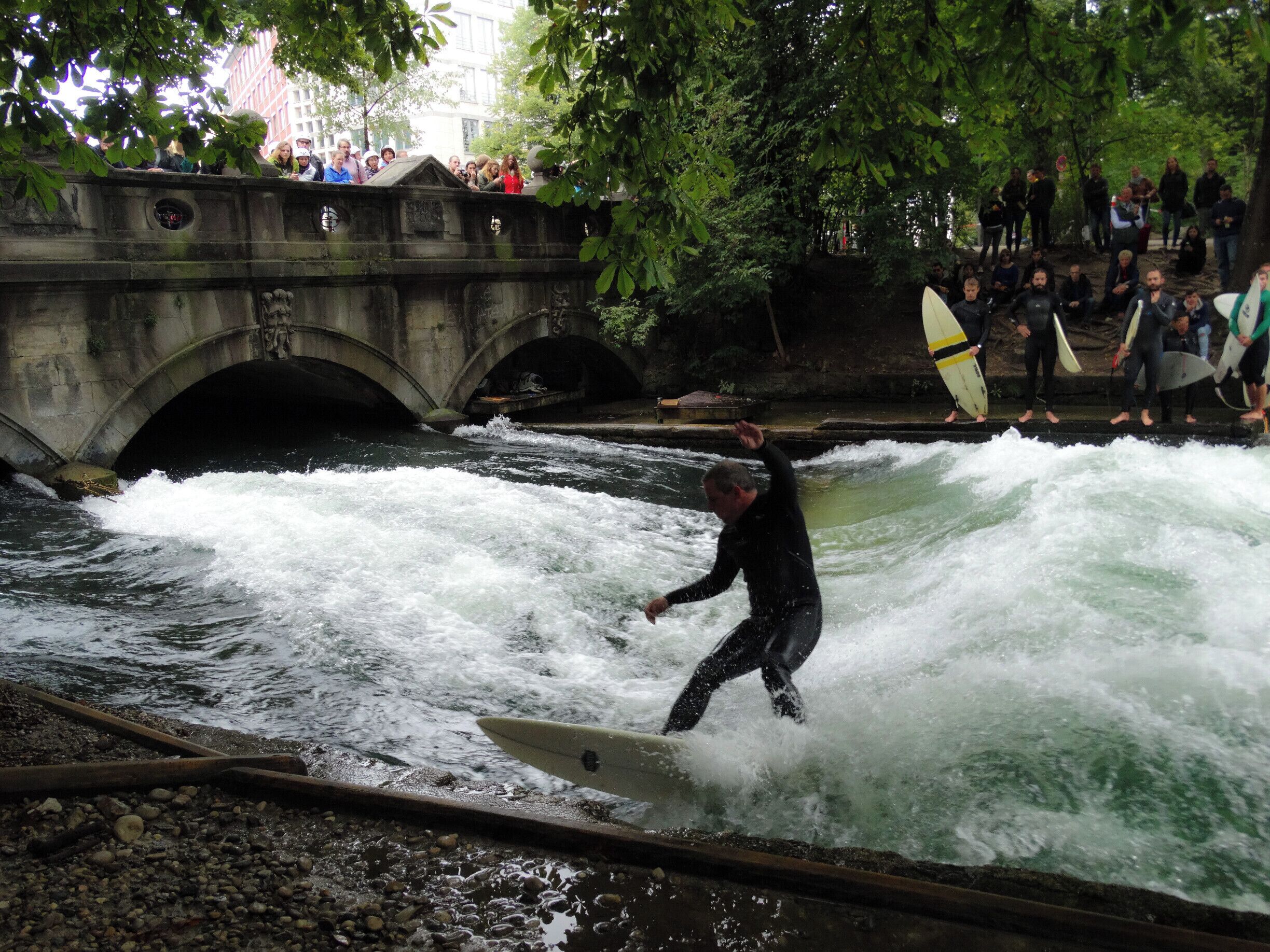 A very cool spot in the centre of Munich where you can watch Surfers in the middle of the city.