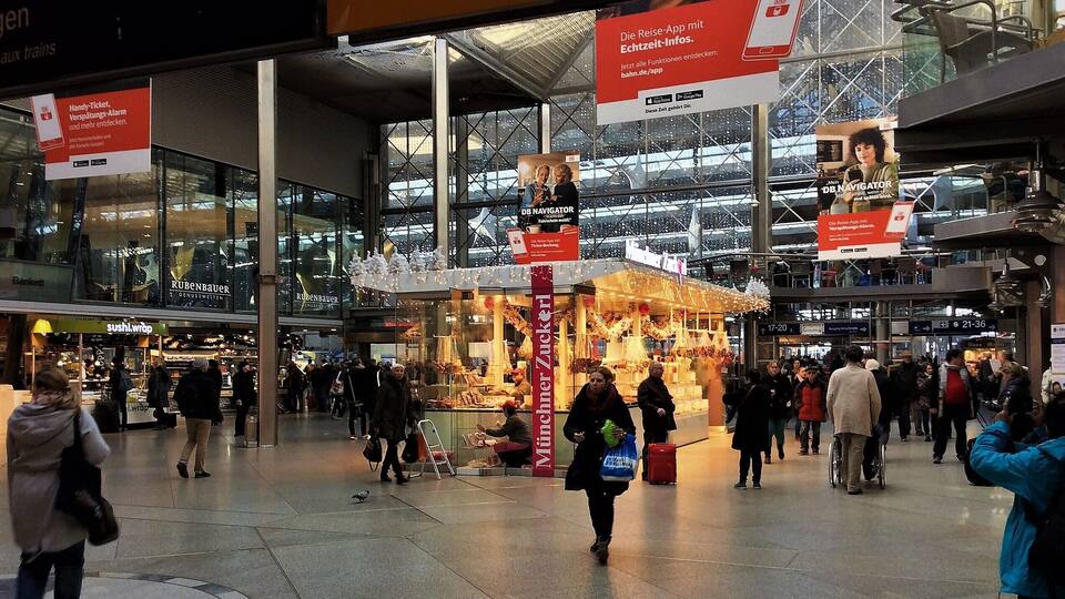 Munich Hauptbahnhof - The main lobby. Christmas lights all over