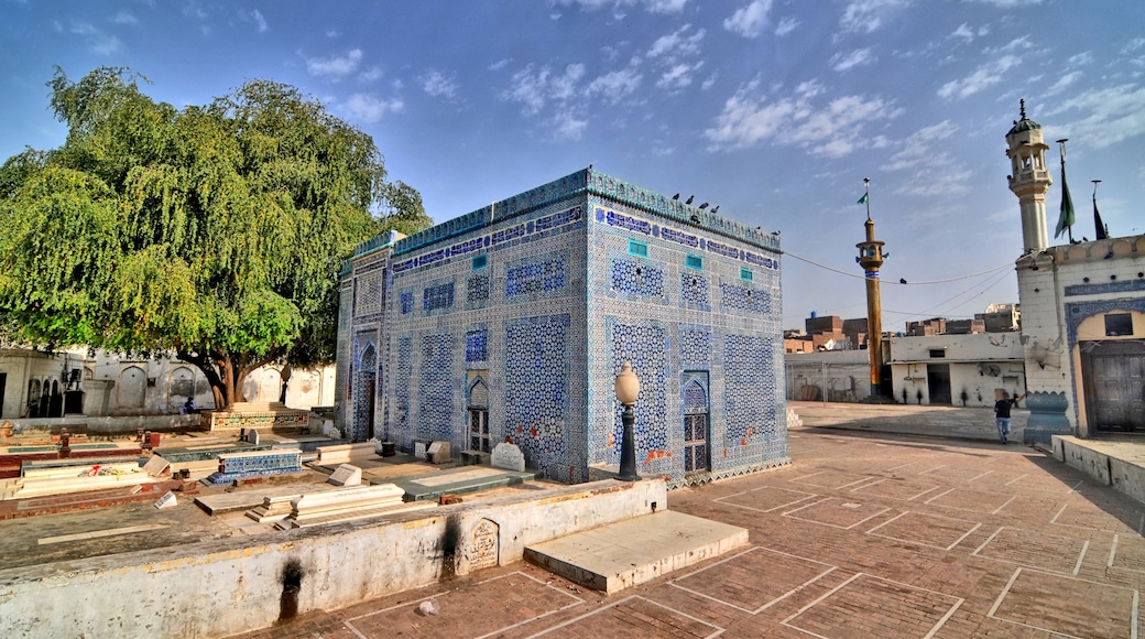 Shrine of Shah Yusuf Gardezi in Multan, Pakistan