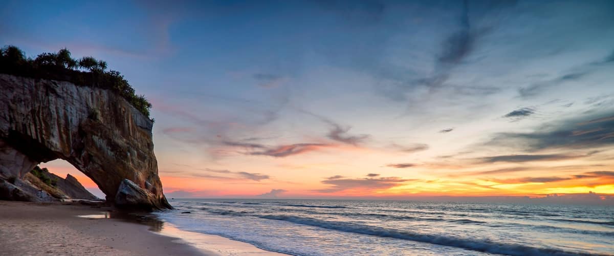 Sunset at Tusan Beach, Miri, Sarawak., Shutterstock ID 665560882, Purchase Order: SP-1985, Order Number: SP-1985 Malaysia Tourism Board_June-December 2019, Client/Licensee: Expedia.com, Other: Sudhir