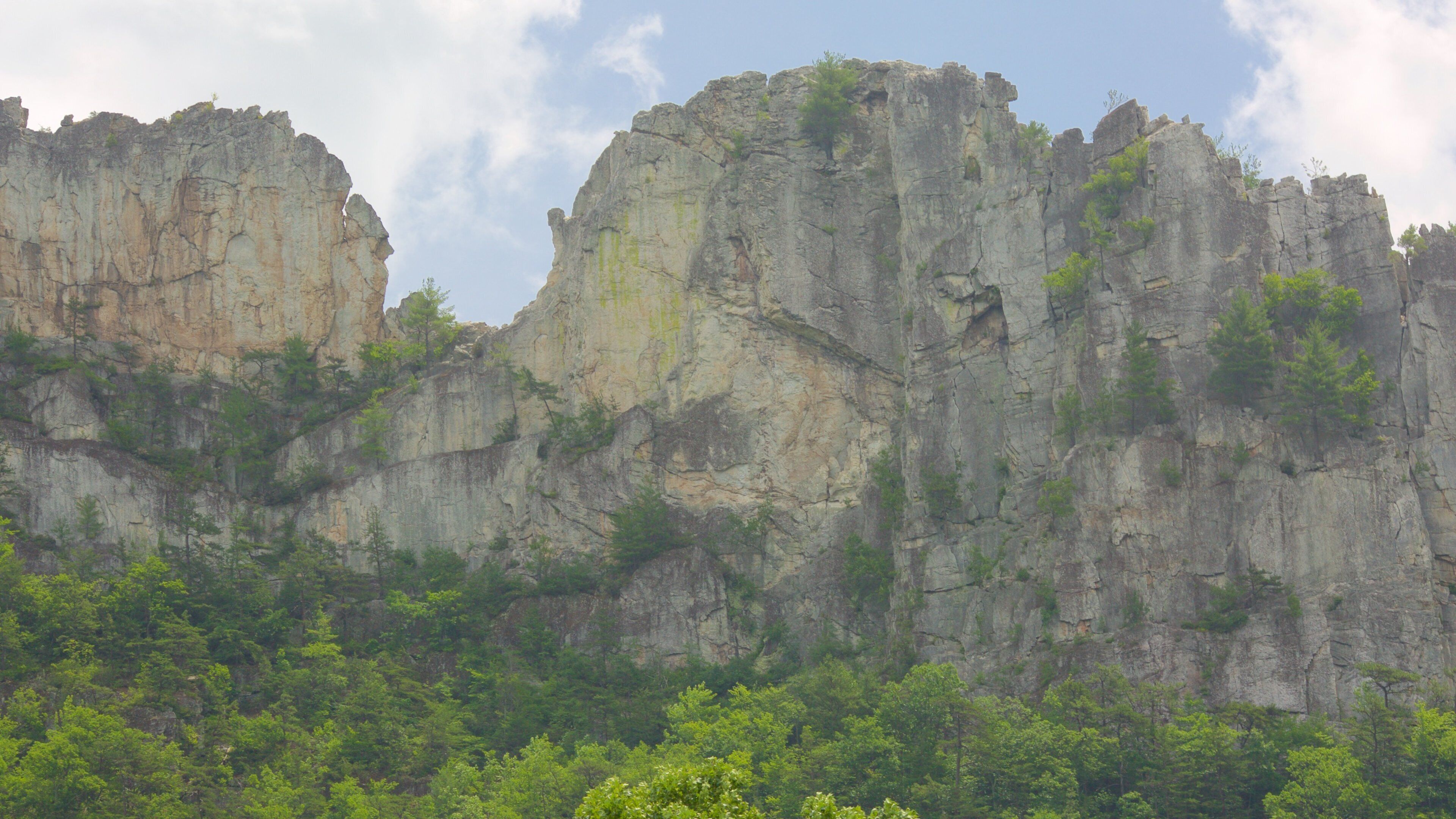 West Virginia which includes tranquil scenes and mountains