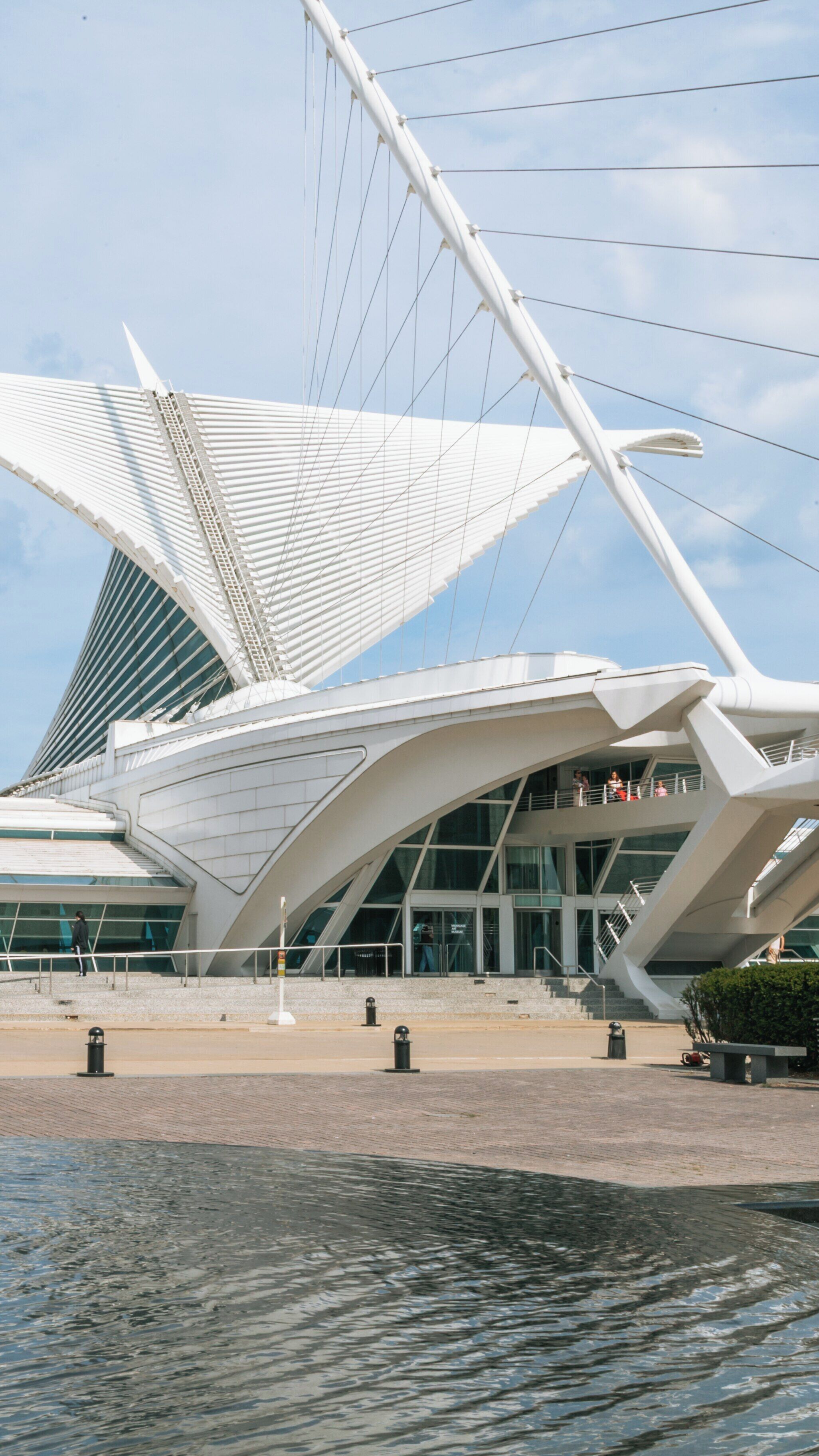 Milwaukee Art Museum showcases stunning architecture by Lake Michigan on a sunny day in East Town, Wisconsin