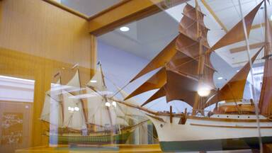 Wisconsin mostrando arte, arte al aire libre y arquitectura moderna