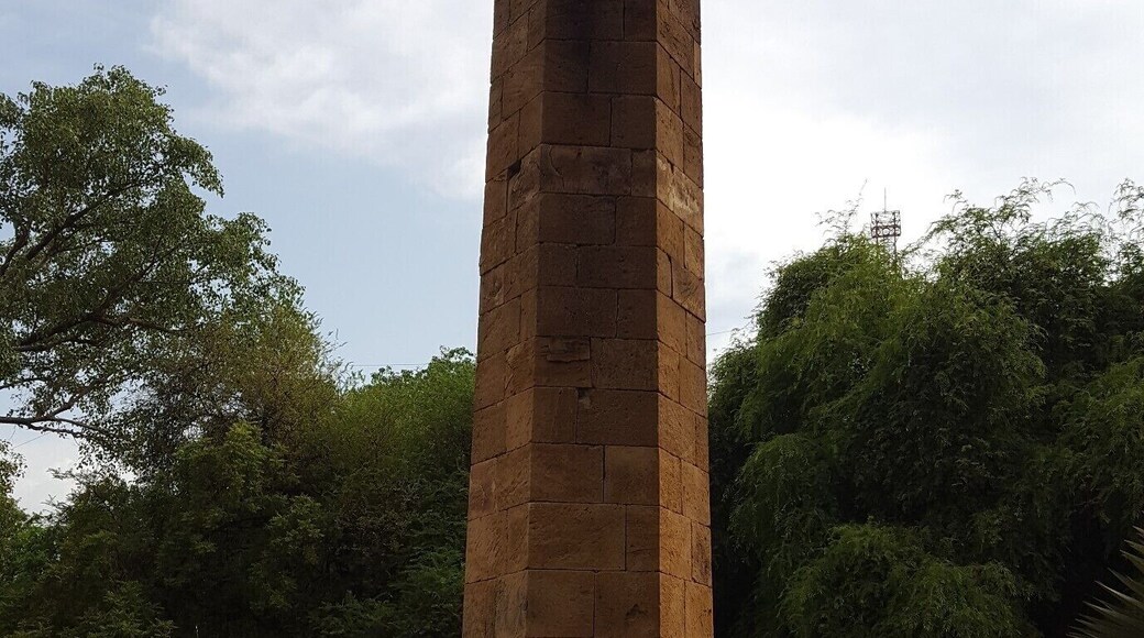 Zero Mile Marker - Nagpur is precisely at the geographical center point of India. The Zero Mile Stone was erected by the British who used this point to measure the distances. It is believed to have been constructed in 1907.
#troveron #nagpur #zeromilestone #india #asia