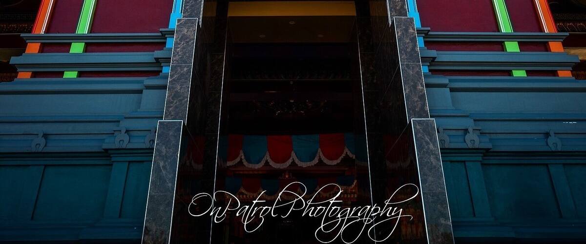 Spent a day travelling around Nadi taking in the local culture. First stop was the local Hindu temple.