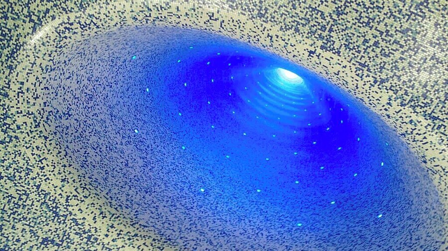 Opened in September 2012, the Toledo Metro Station was the 16th station built on Naples Metro Line 1. Designed by the Spanish Firm Oscar Tusquets Blanca, at 50 meters deep, the station extends below the ground water and is the deepest metro station built on Line 1 to date. One of Metro Napoli’s Metro Art Stations, it was designed around the themes of water and light. Curated by Achille Bonito Oliva, works of art include two William Kentridge mosaics, designed by the South African artist and realised by Neapolitan craftsmen. In the deepest corridor of the station are Robert Wilson’s Light Panels and works by Achille Cevoli.