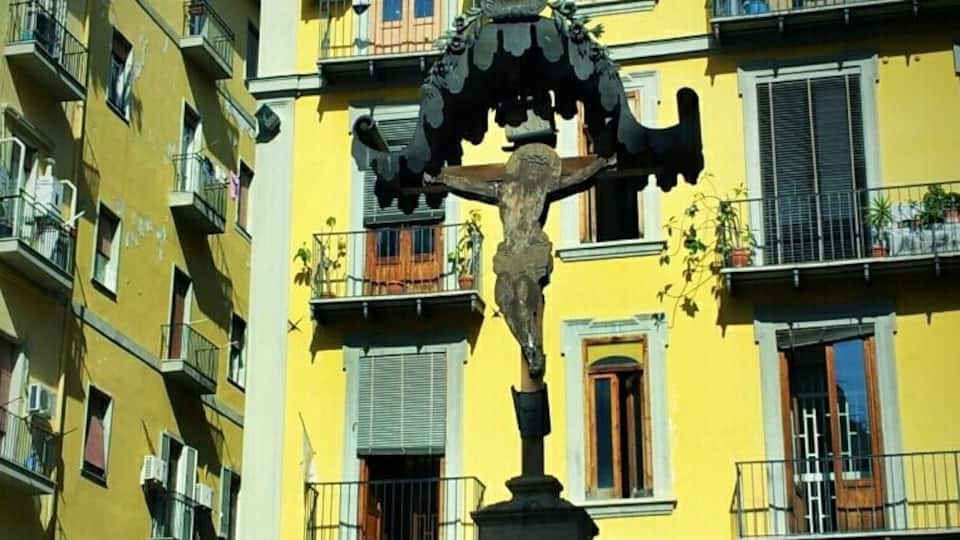 A stunning Christ at Borgo Orefici