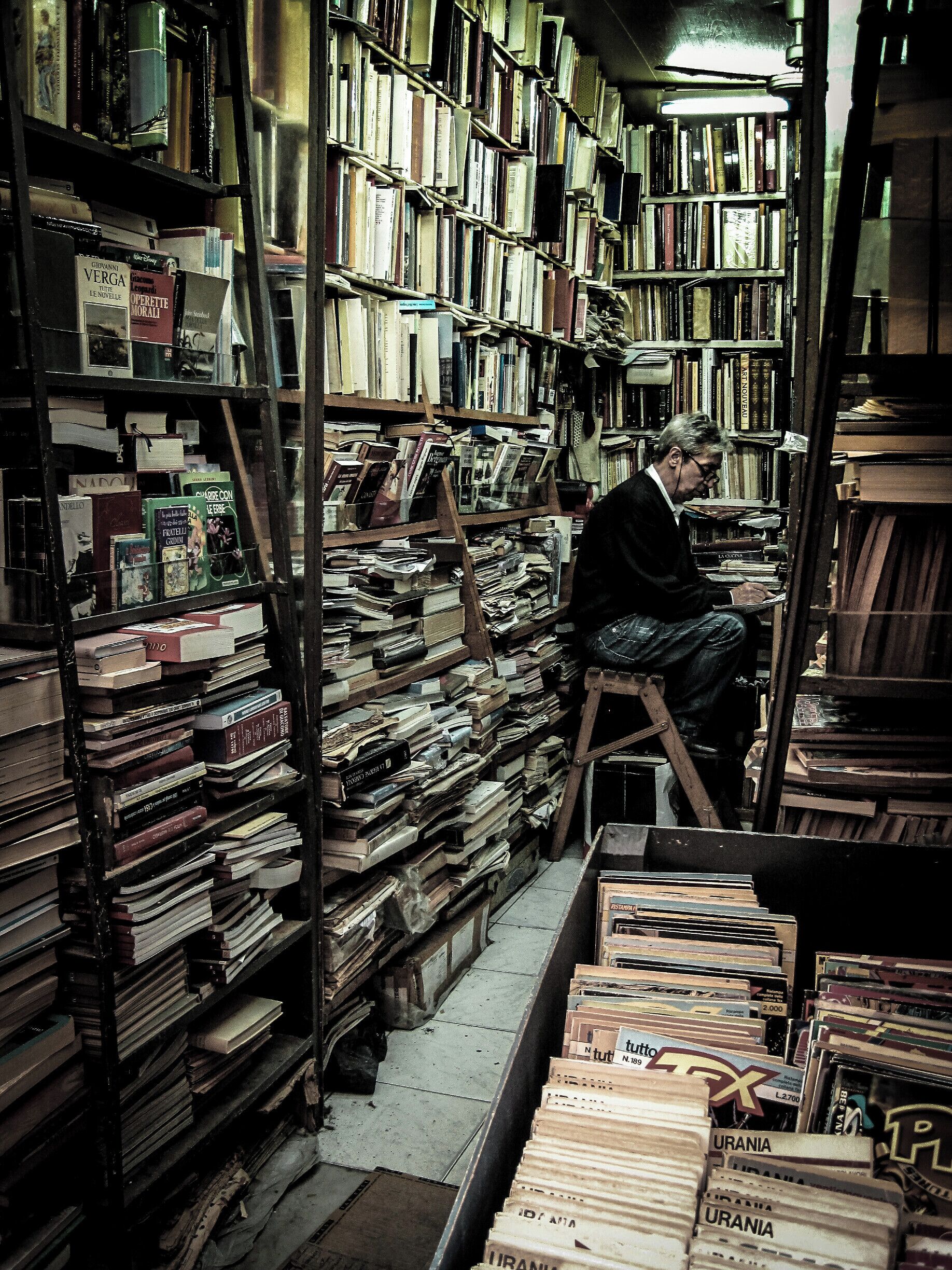The historic center of Naples is the first historical core of the city. It contains 27 centuries of history and is the largest in Europe, extending over an area of 1,700 hectares (17 square kilometers of the entire urban area, approximately 14.5%). Declared a World Heritage Site by UNESCO in 1995 has been included in the list of places to be protected. The historic center of Naples is the largest in Europe and its particular uniqueness lies in the almost complete preservation and use of the ancient greek the road layout.