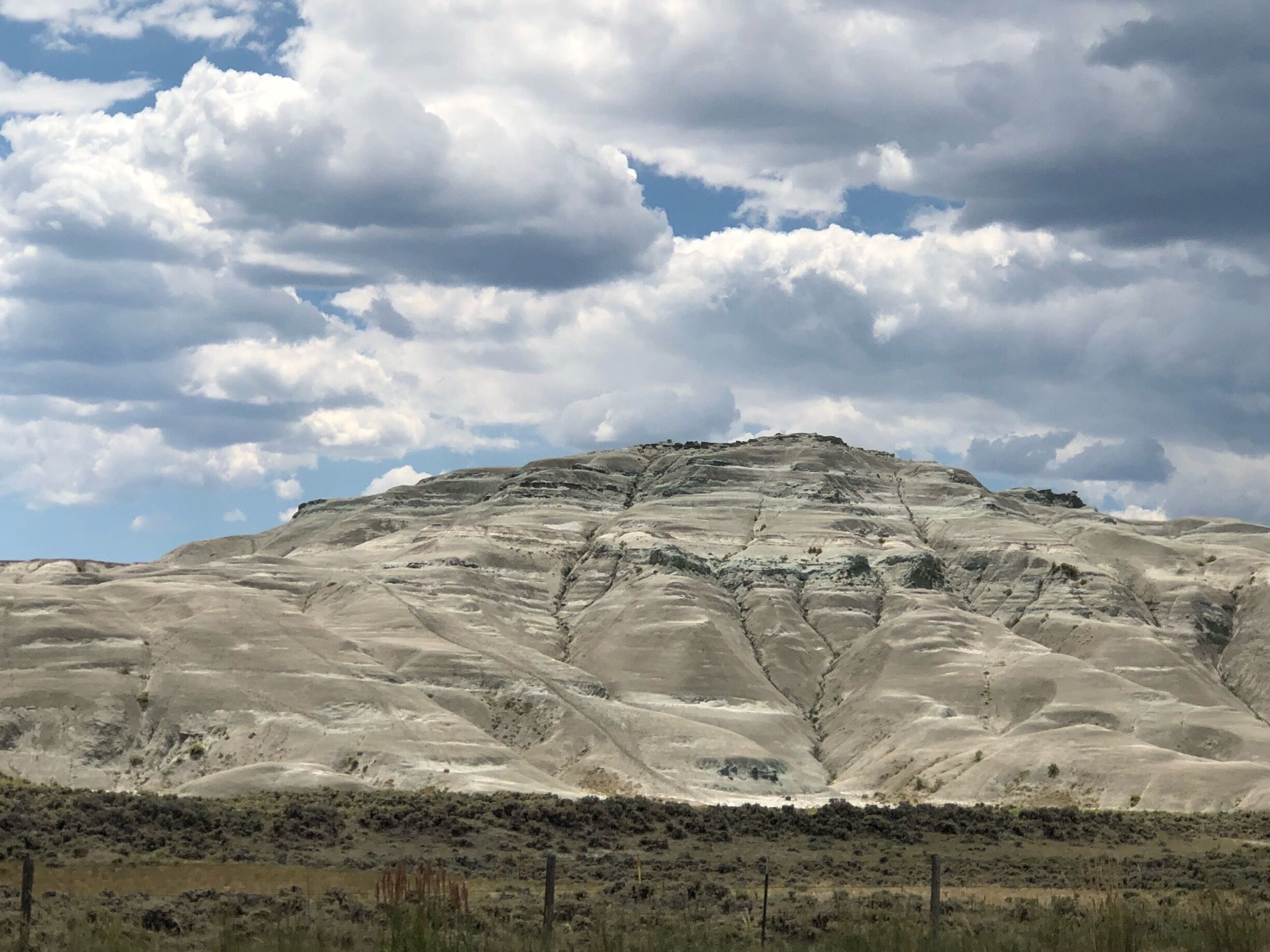 Land of the dinosaur on the road to the Flaming Gorge 