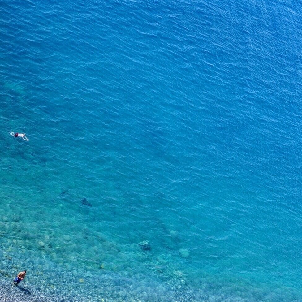 Lookout point view in Nice. Beautiful crystal clear water.. Reminiscing on last year #waterlust #france