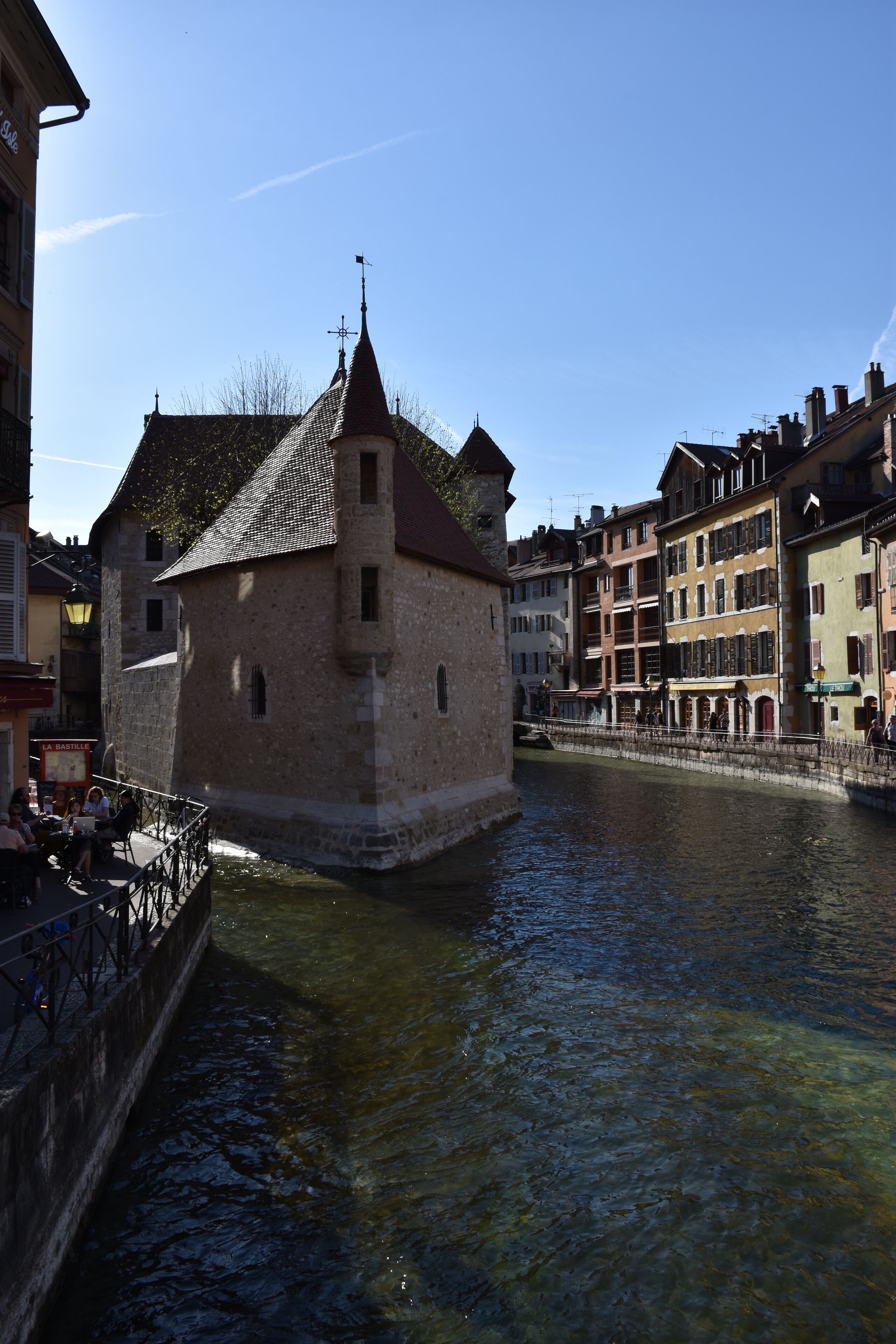 #LKsAwayDays in Annecy visited the Picturesque 12th century medieval castle & prison in the middle of the Thiou Canal, now an art & history museum. Used in particular as a prison, now an exhibition space on the architecture and heritage of the Annecy agglomeration, it offers a permanent itinerary on the history and heritage of this area. The old courtrooms, the old cells and dungeons of the prisoners as well as the old chapel are visited.

The palace is classified as a historic monument