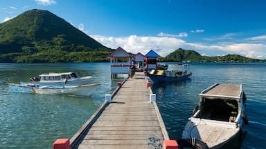 Main harbor at Banda Besar