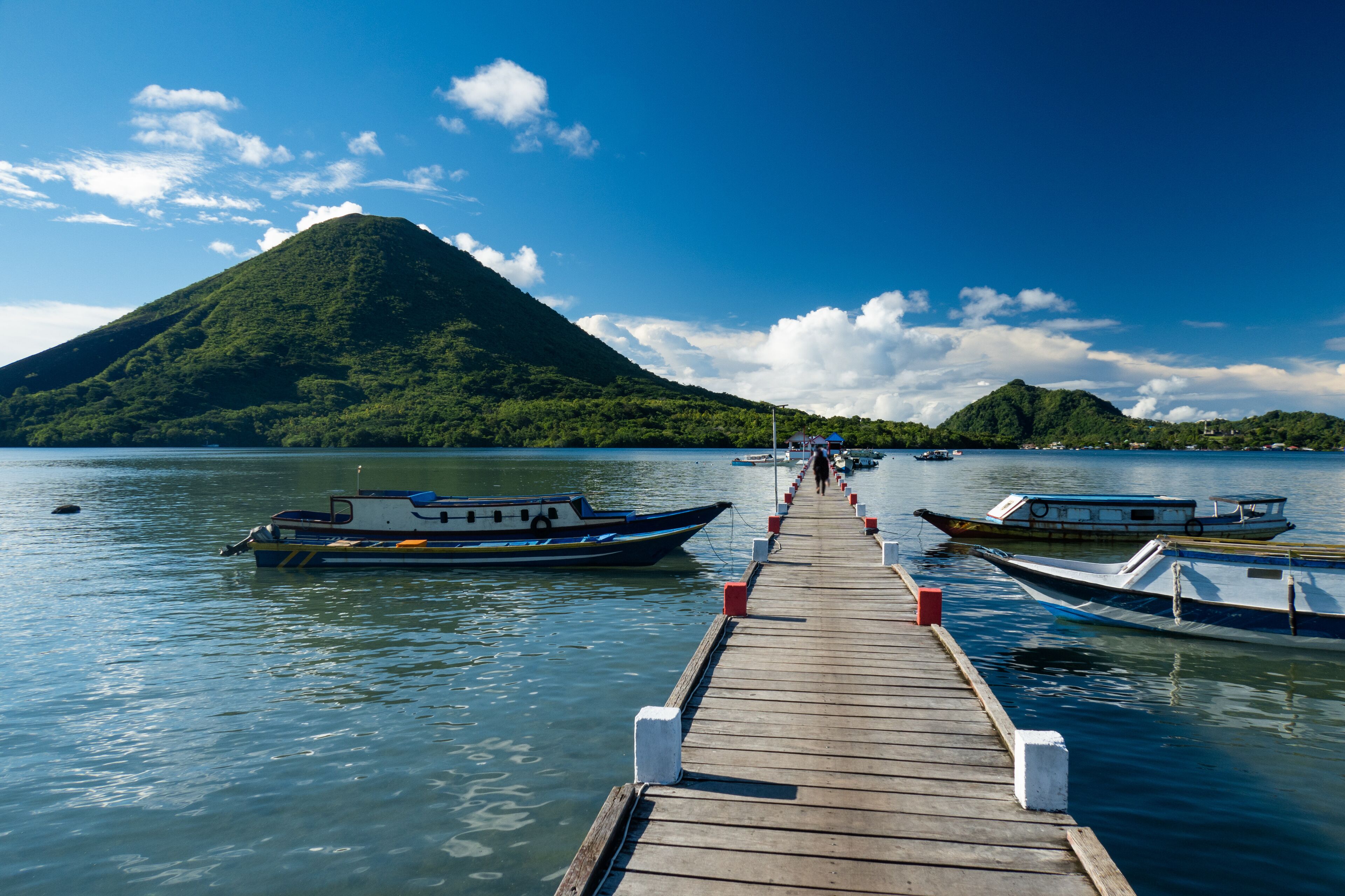 Main harbor at Banda Besar