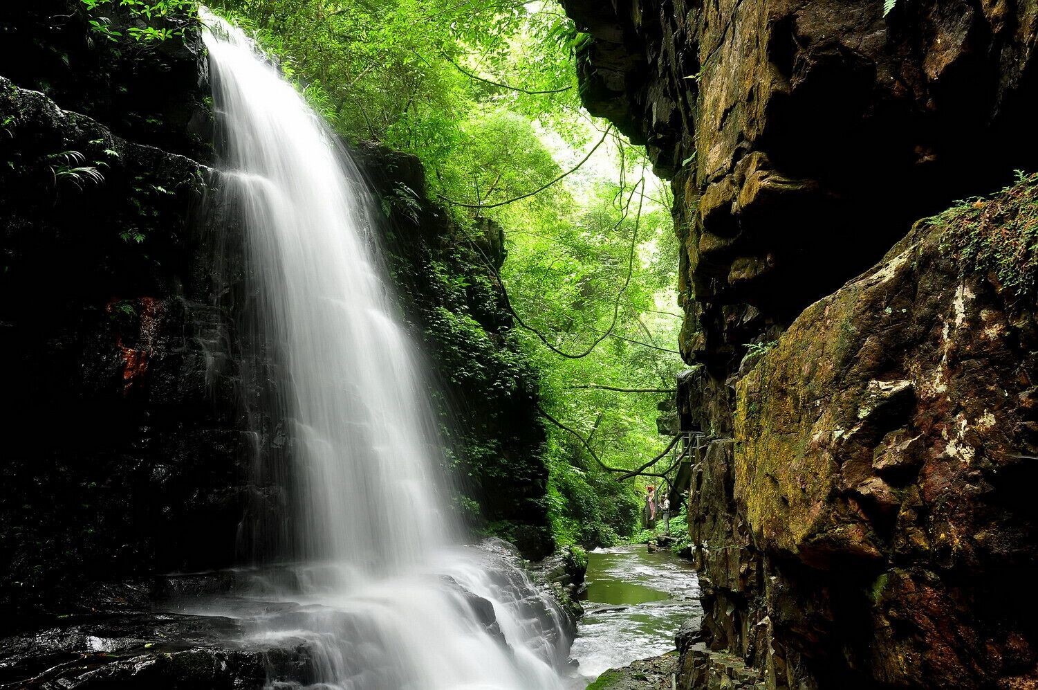 #JiulongWaterfalls Forest Park of Heng xian County.  
横县九龙瀑布群国家森林公园.  

https://twitter.com/Beautifulgx﻿