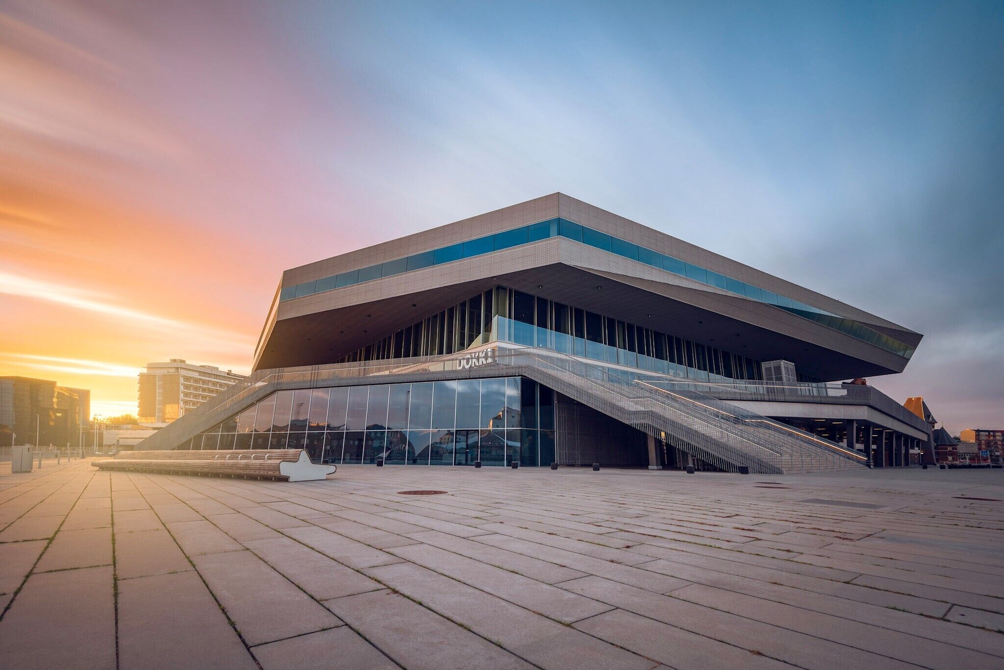 Dokk1, Aarhus Denmark.
Modern parking facility and also a public library. 