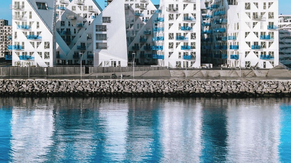 The "Iceberg" in the harbour of Aarhus, Denmark. Whilst walking around between the buildings themselves is interesting enough, the best view is found on the ferry to/from Sjællands Odde.
#BVSBlue