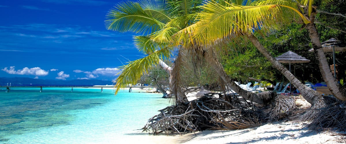 Noumea which includes a beach