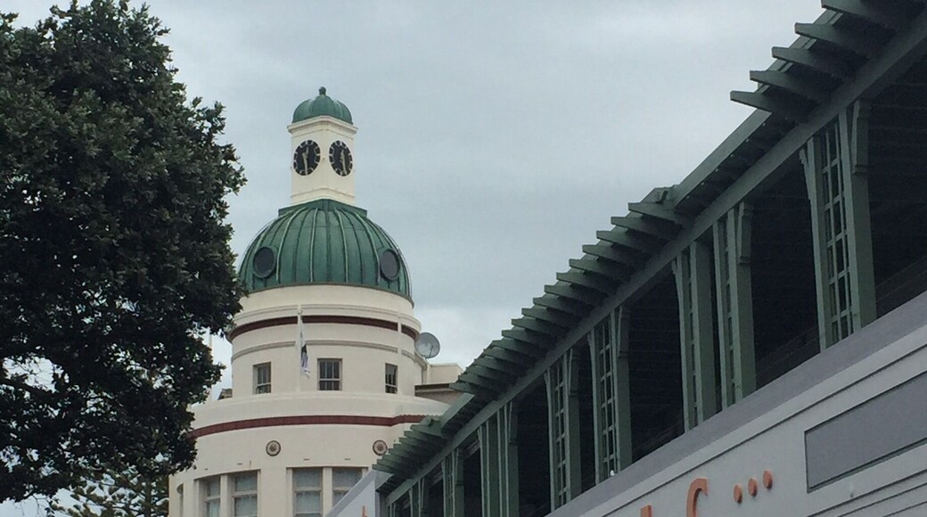 There's lovely Art Deco buildings everywhere. There's also an Art Deco tour if you're interested