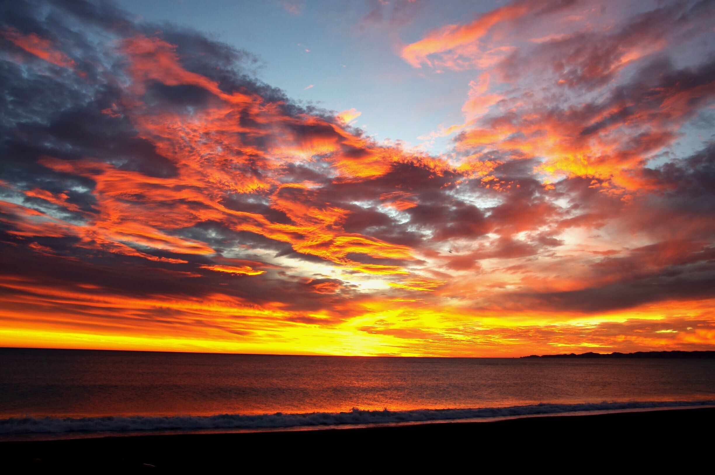 Napier , New Zealand
Sunrise on 2017 New Year's Day at the Napier's beach