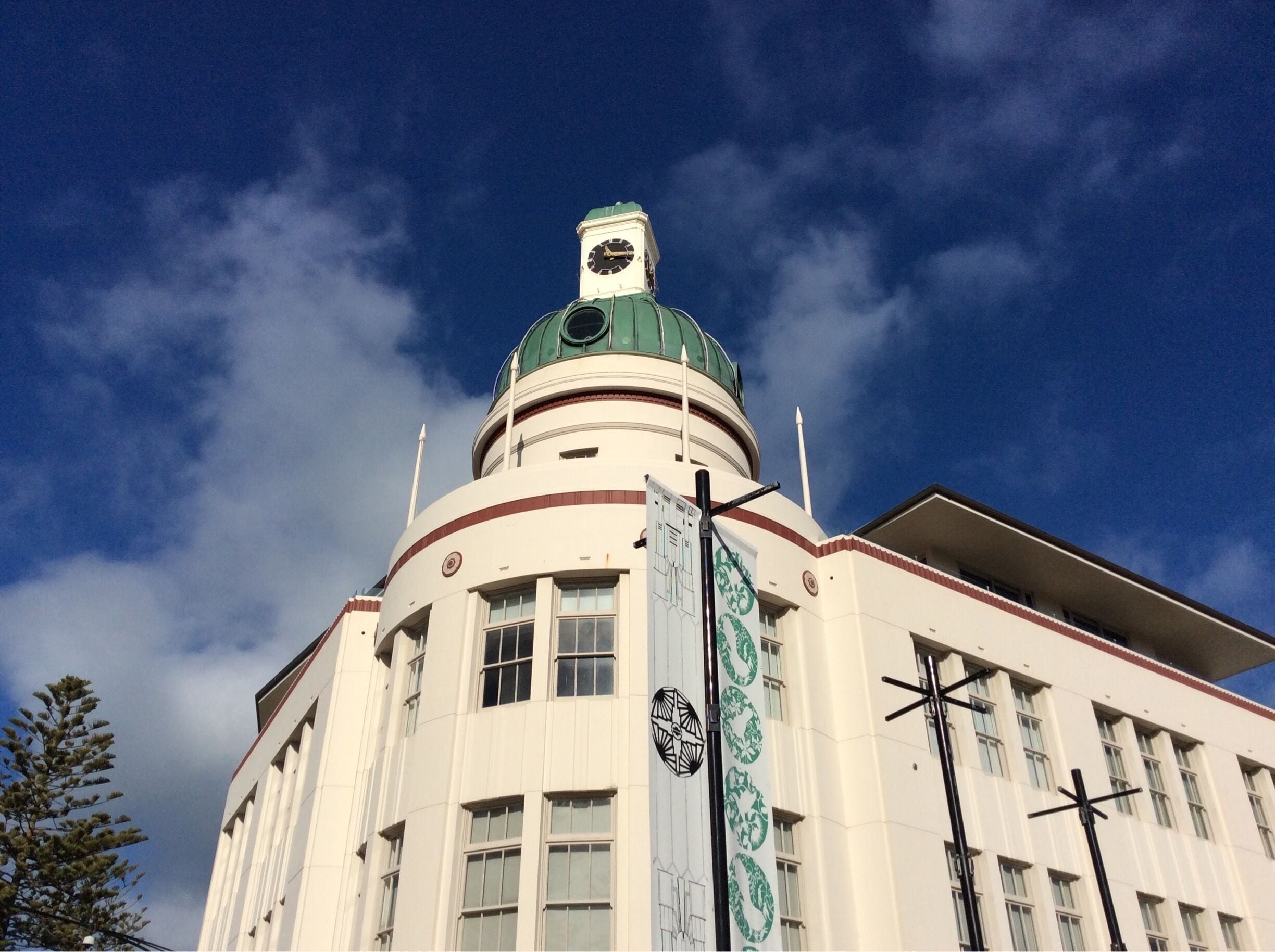 The T & G Building, aka "The Dome." A Napier Art Deco icon, it now has a chain restaurant on the lower level and a Starbucks next door. Napier calls itself the Art Deco capital of the world and it's believable. Full of pastels, stained glass, and geometric motifs, it's like walking through a Hollywood backlot. And let's not forget gorgeous vistas of Hawke's Bay.