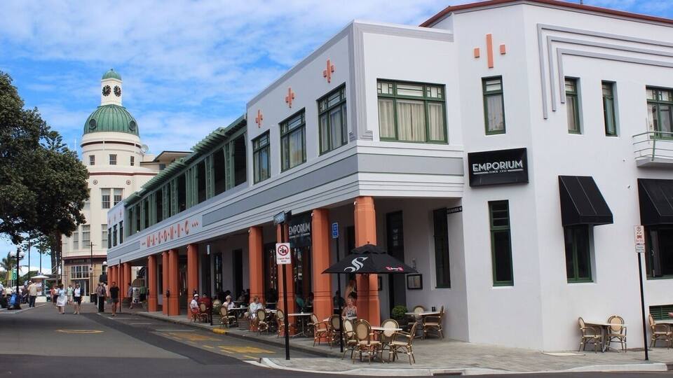 A beautiful day out wandering around the Art Deco streets of Napier