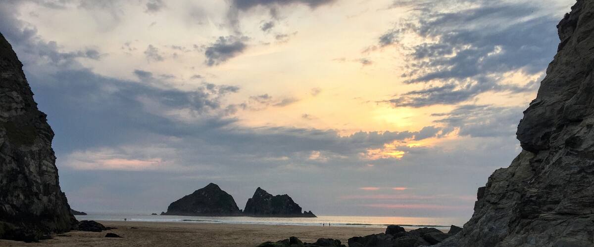 Evening walk on the beach in Holywell, with summer sunset breaking over the sea
#LifeAtExpedia