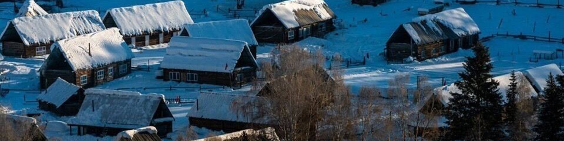 Paradise Of Photographer II Hemu Village 禾木村
有地皆美景,無處不風光
Hemu village is a paradise for photographers. Enjoy the sunrise at hemu. Wake up early in the morning around 8am and wait until 9.30am, you can see the change of the whole hemu village. the snow vaporize to fog by the heat of sunshine, covering the whole Hemu village. this is extremely amazing sceen that you only see at Hemu...